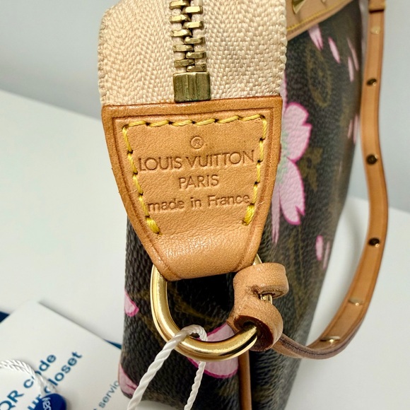 LOUIS VUITTON Monogram Cherry Blossom Takashi Murakami Pochette Accessories Bag - Picture 2 of 11